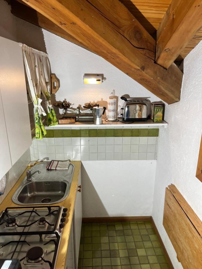 Chalet Blanc "La Mansarda" Courmayeur Exterior photo