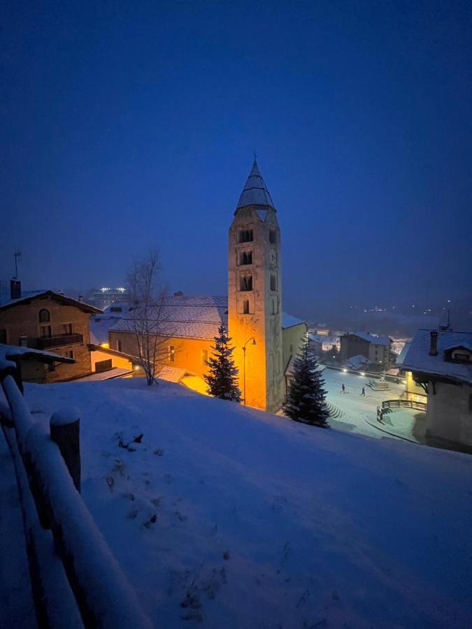 Chalet Blanc "La Mansarda" Courmayeur Exterior photo